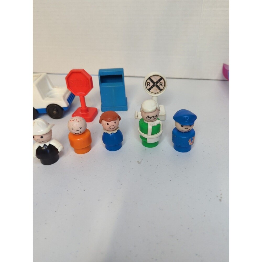 Vintage Fisher-Price Little People  Figures, Car, Mailbox , Signs  Mixed Lot - Picture 2 of 4